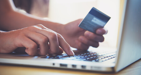 海外FXブローカーを比較するポイントと出金方法によって異なる手数料について