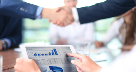 安全な取引のための見極めポイントは？